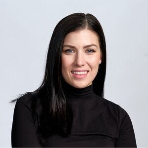 Meet your Posher, Elise